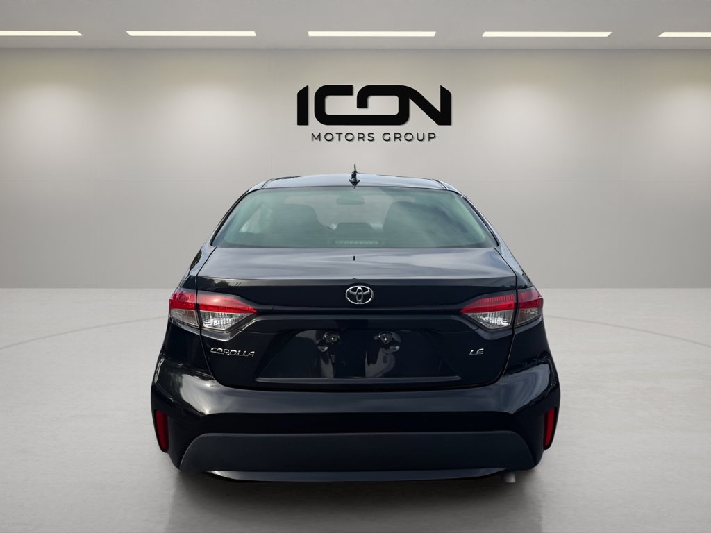 Used 2021 Toyota Corolla LE FWD image 3
