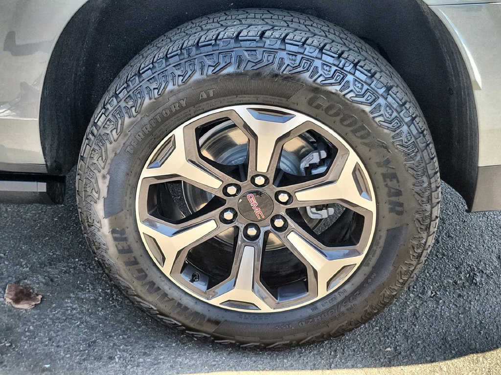 Certified 2025 GMC Yukon XL AT4 Ultimate AWD/4WD image 33