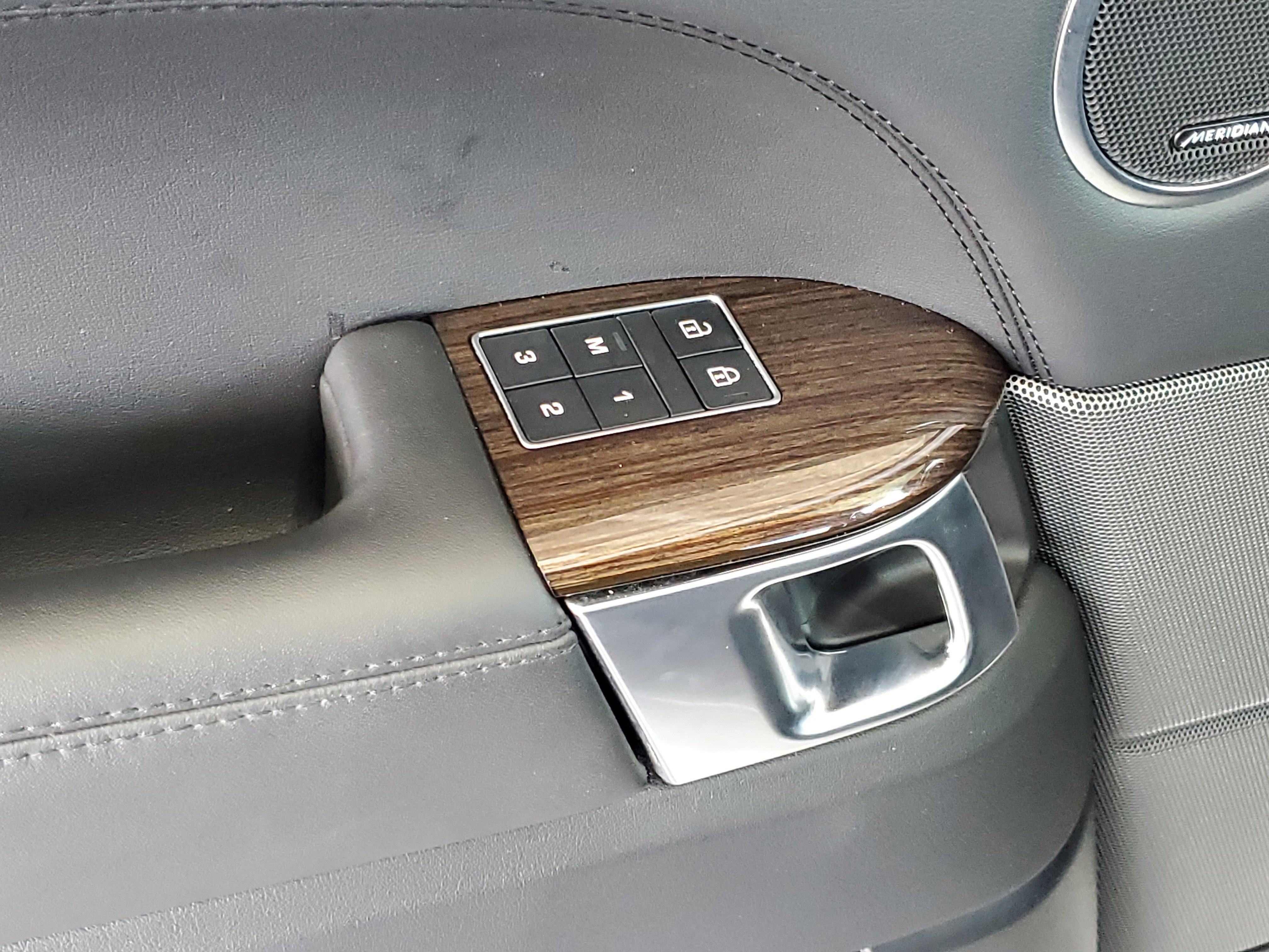 Used 2022 Land Rover Range Rover Sport HSE Silver Edition image 14