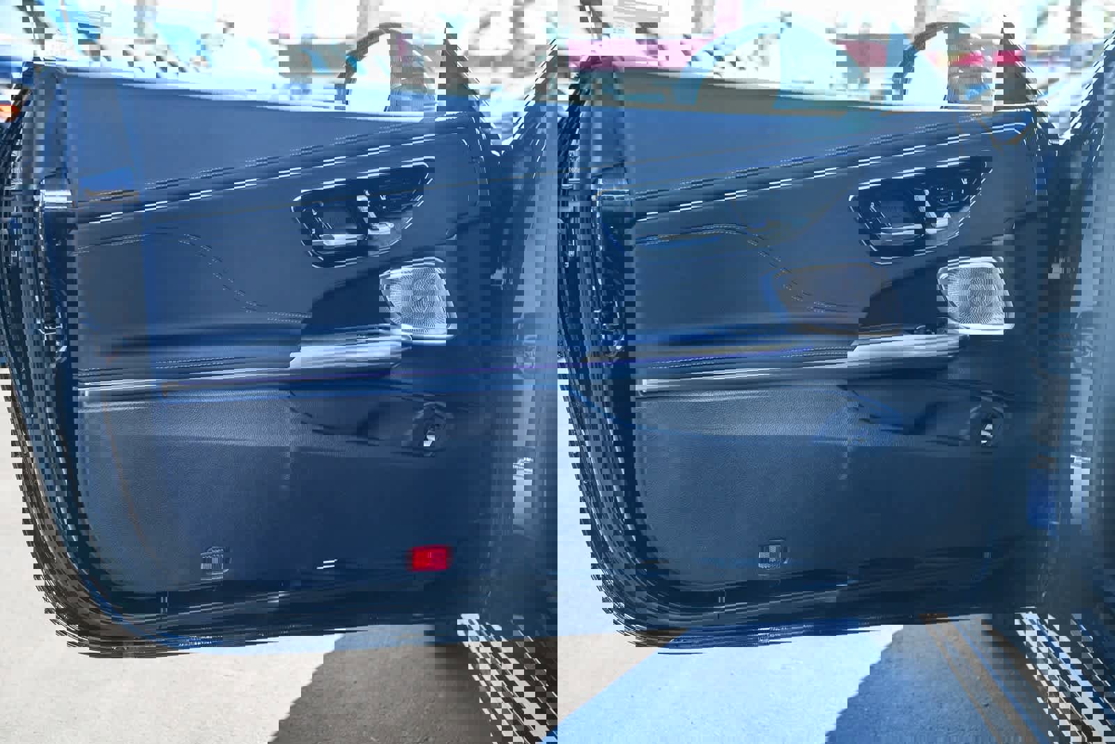 Used 2025 Mercedes-Benz CLE 300 4MATIC Coupe image 19