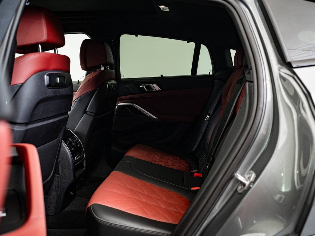 Used 2024 BMW X6 M60i w/ Dynamic Handling Package image 44