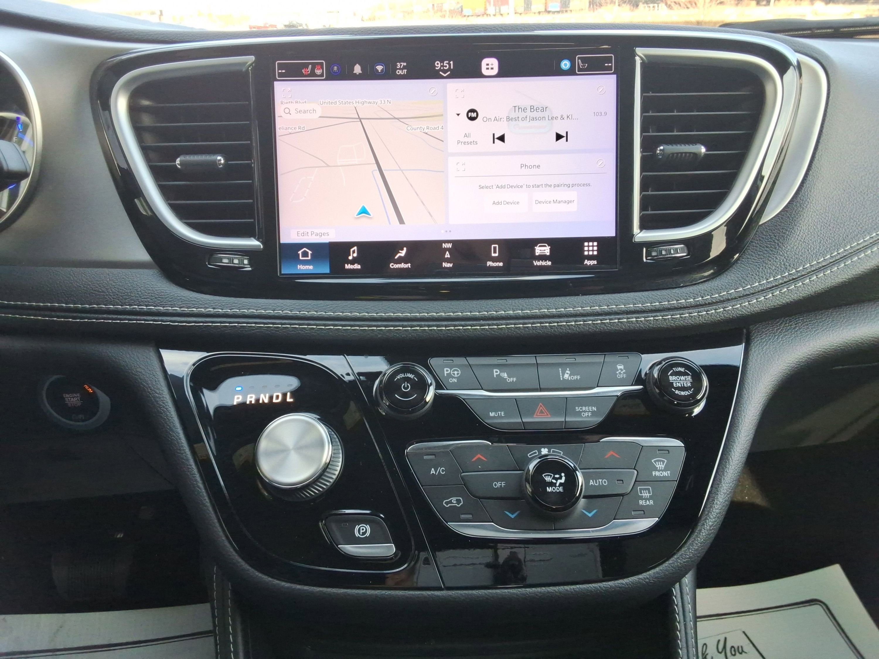 Used 2022 Chrysler Pacifica Limited w/ S Appearance Package image 15