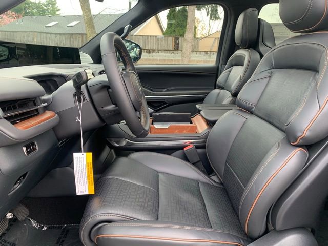 New 2026 Lincoln Navigator L Black Label AWD/4WD image 14