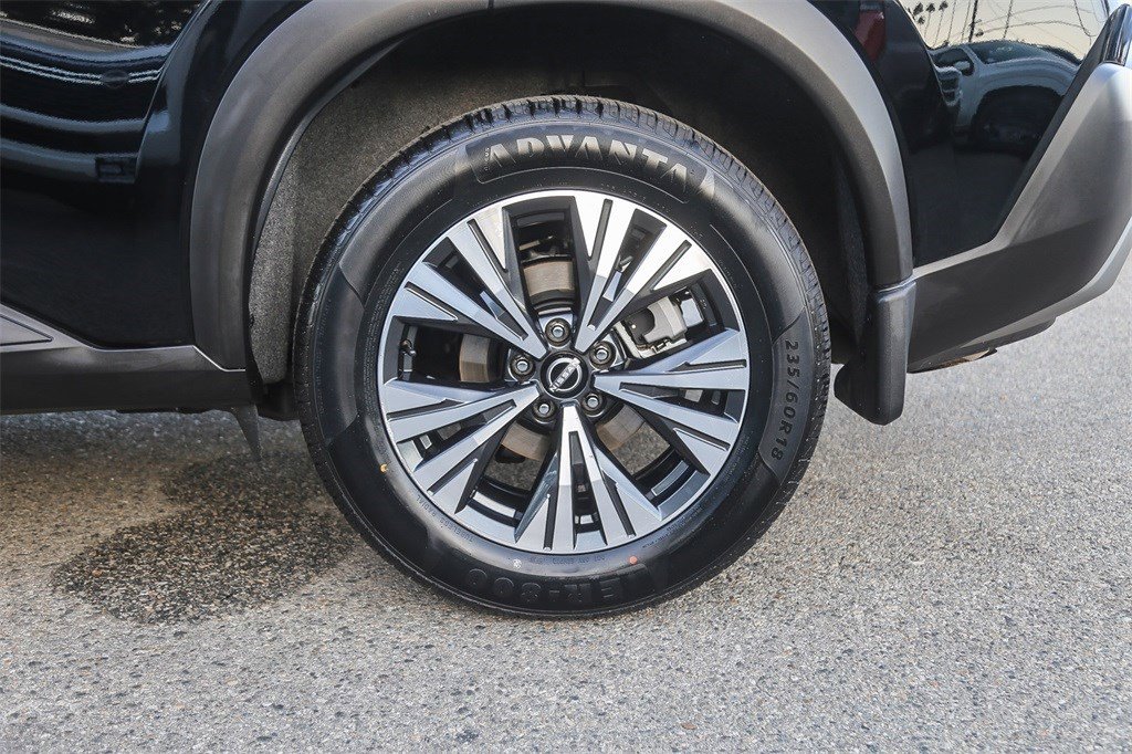 Used 2023 Nissan Rogue SV image 10