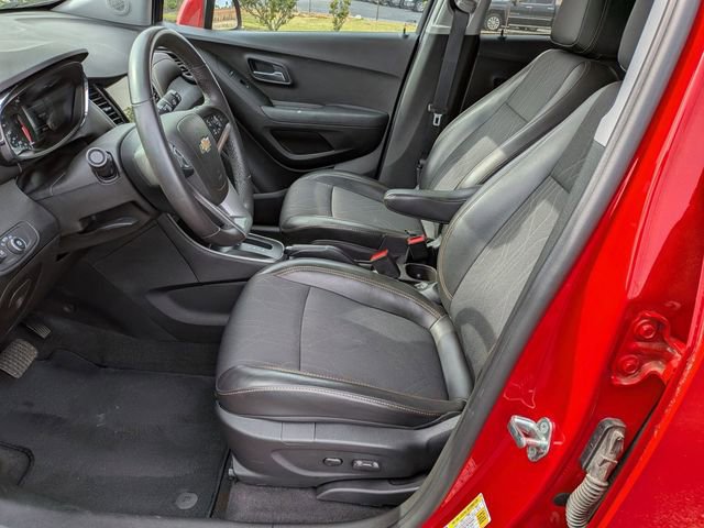 Used 2018 Chevrolet Trax LT w/ LT Convenience Package image 14