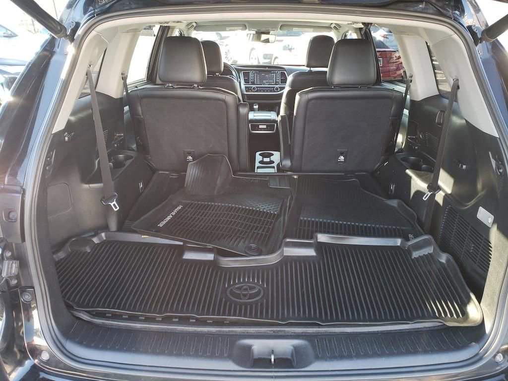Used 2019 Toyota Highlander XLE image 9