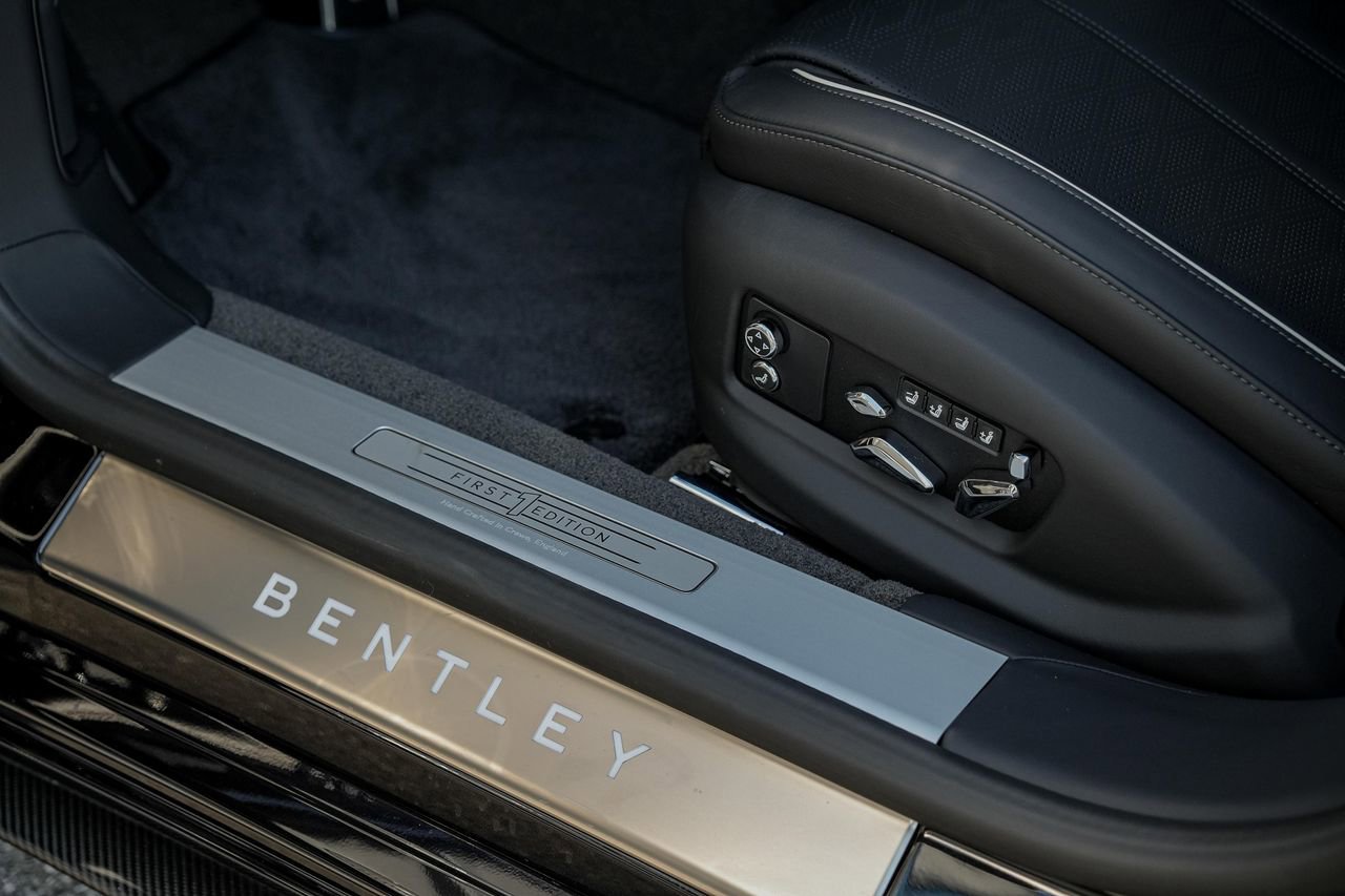 New 2025 Bentley Flying Spur Plug-In Hybrid AWD/4WD image 32