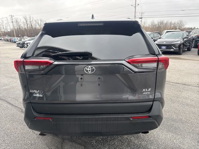 Used 2022 Toyota RAV4 XLE AWD/4WD image 6