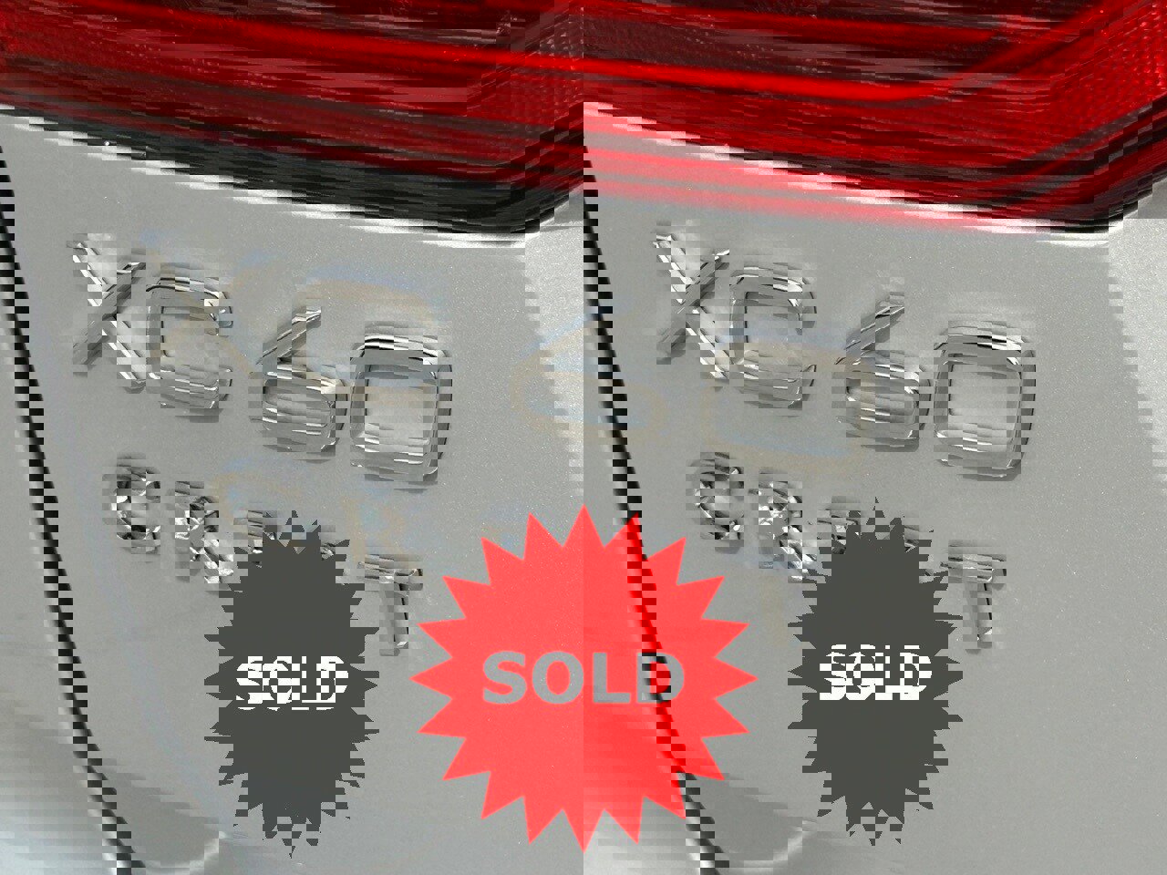 Used 2025 Volvo XC60 B5 Plus w/ Climate Package image 11