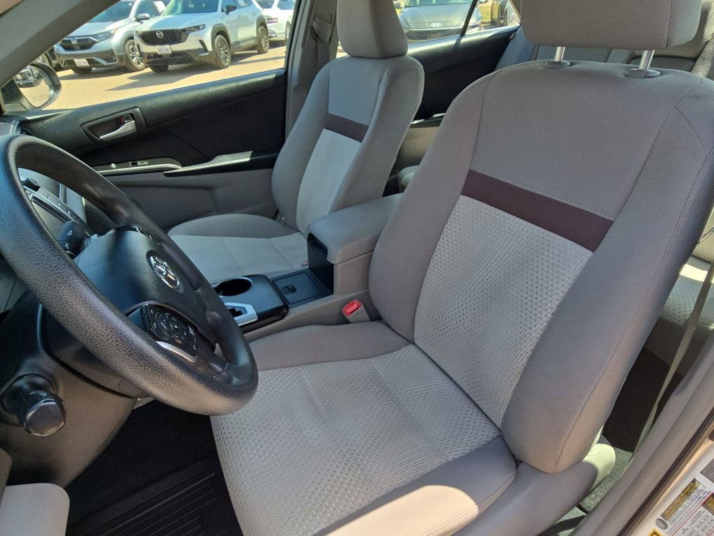 Used 2012 Toyota Camry LE image 14