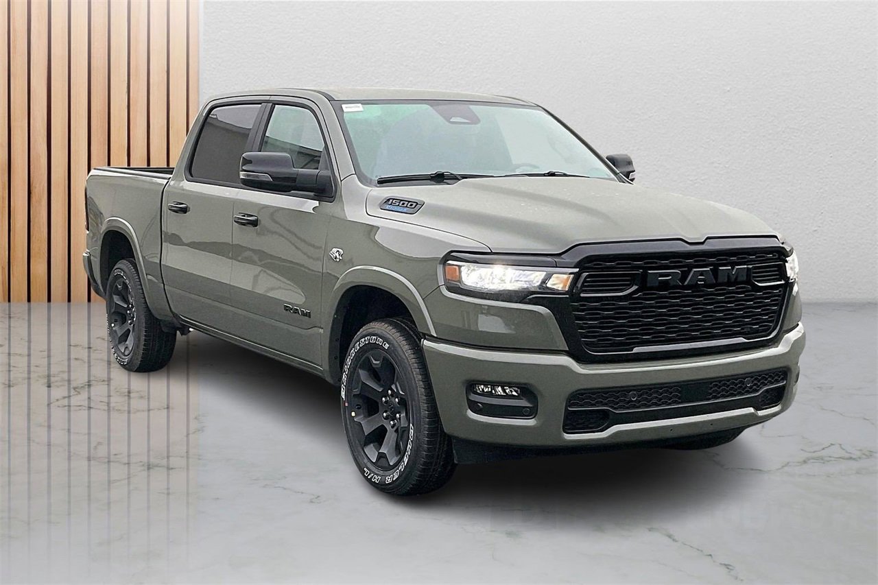 New 2026 RAM 1500 4x4 Crew Cab image 2