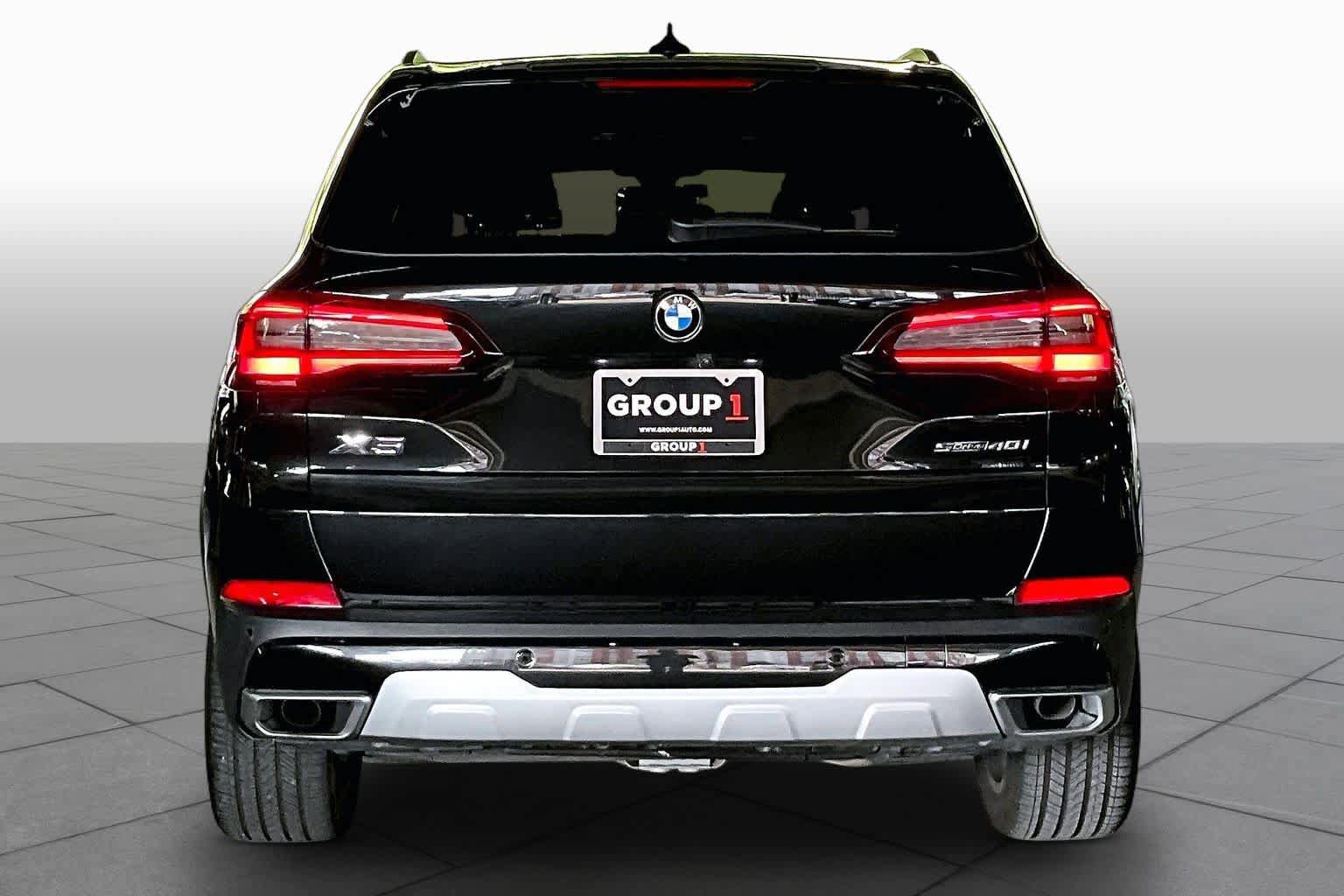 Used 2022 BMW X5 sDrive40i w/ Executive Package RWD image 4