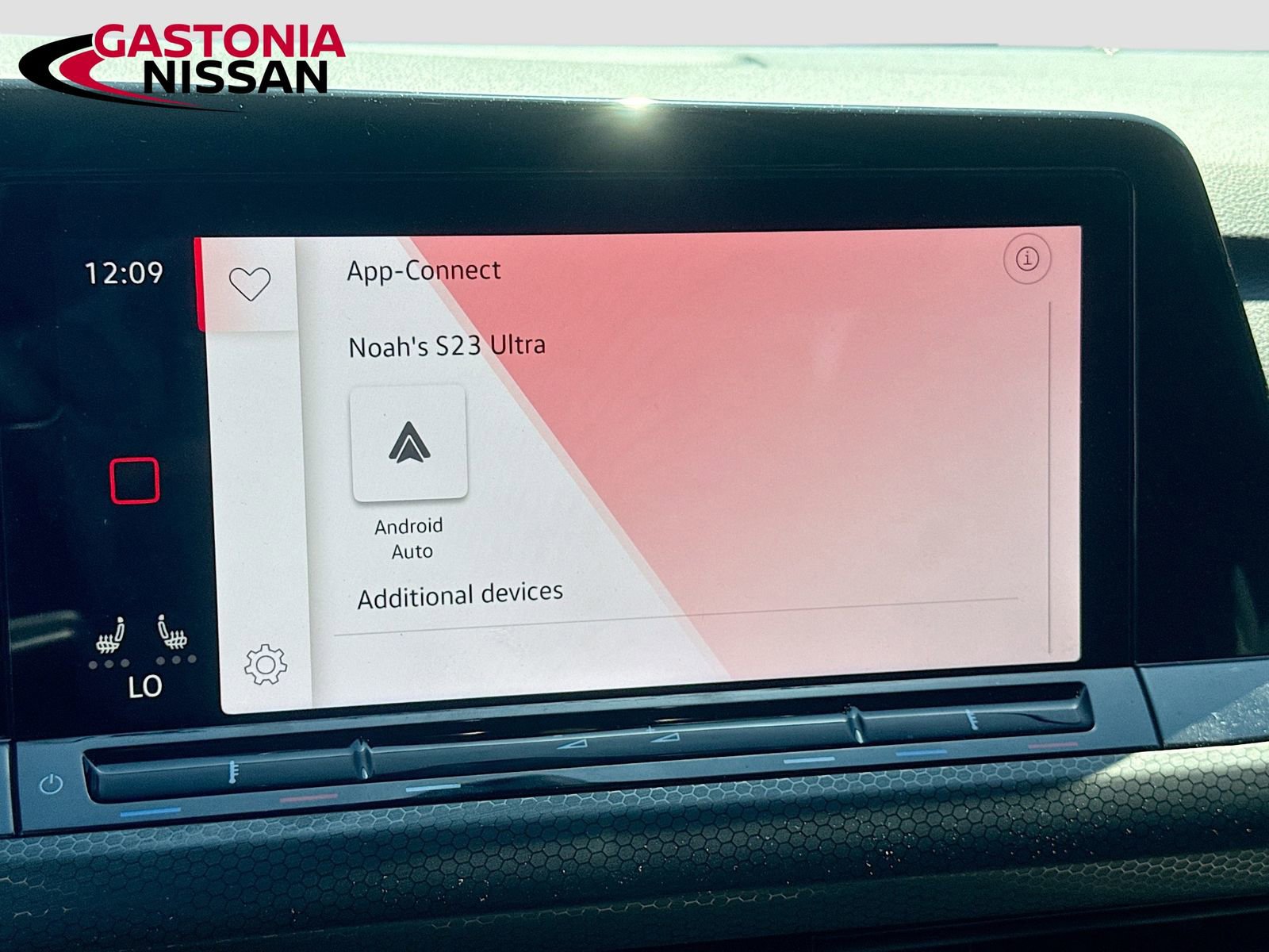 Used 2022 Volkswagen GTI SE FWD image 19