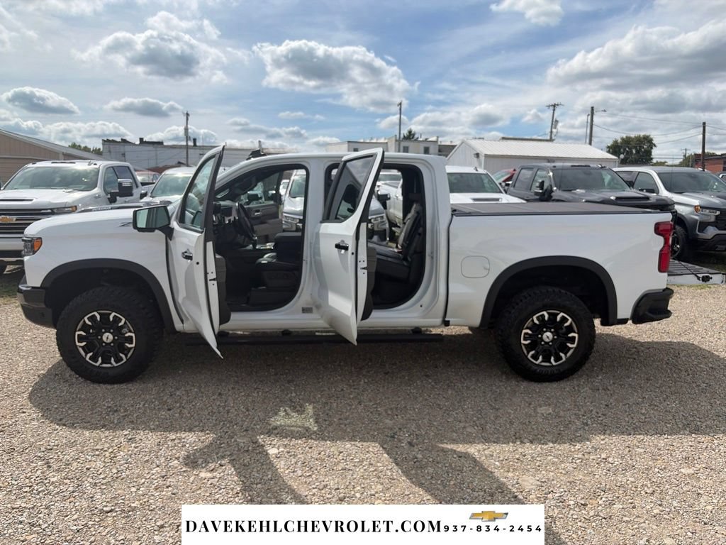 Used 2025 Chevrolet Silverado 1500 ZR2 w/ Technology Package AWD/4WD image 32