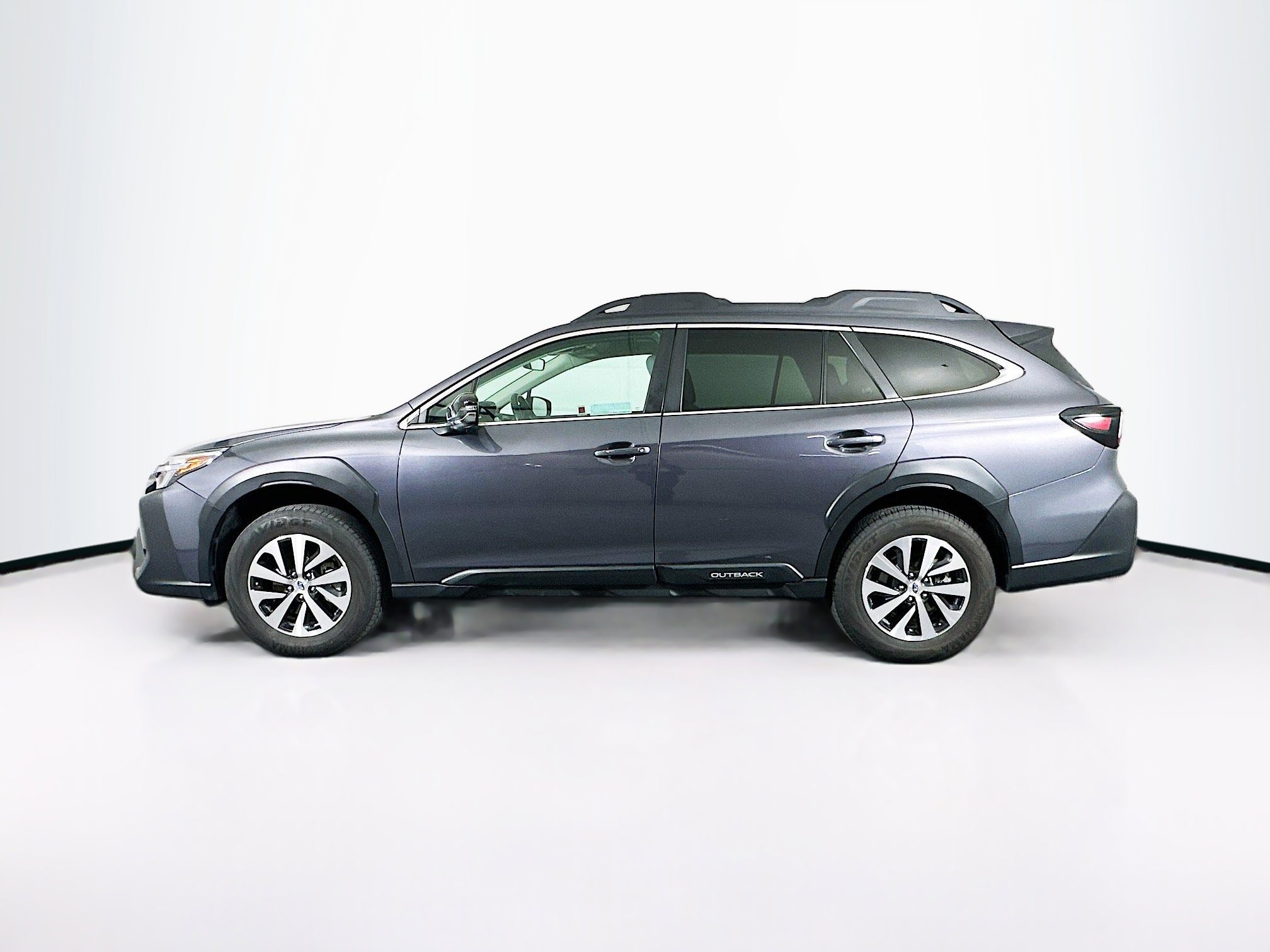 Used 2025 Subaru Outback Premium image 4