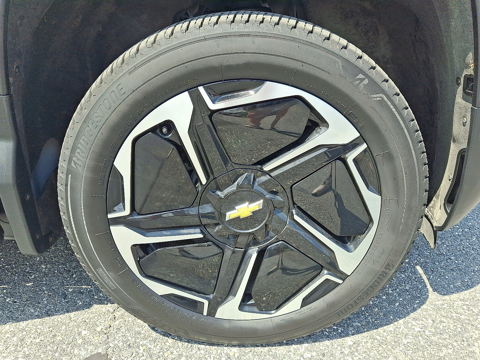 Used 2026 Chevrolet Silverado EV LT AWD/4WD image 9