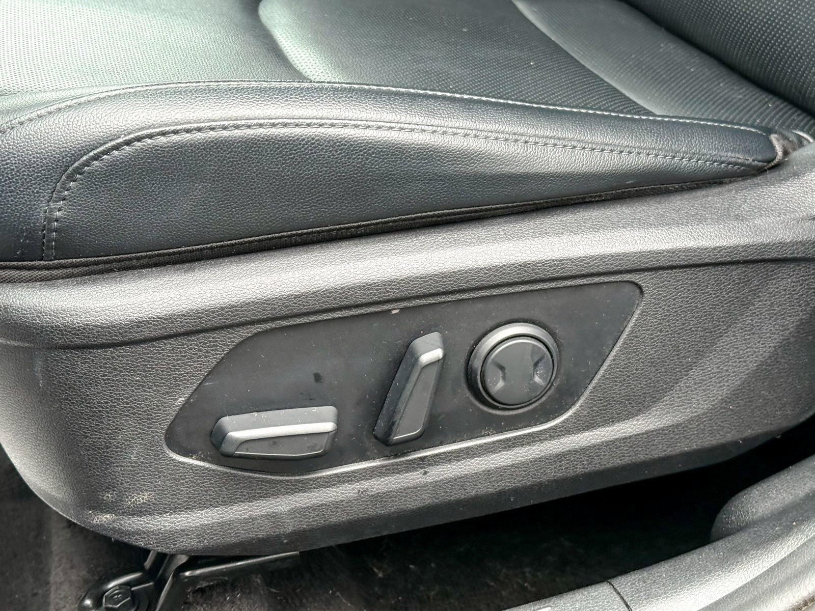 Certified 2023 Kia Sportage EX AWD/4WD image 19