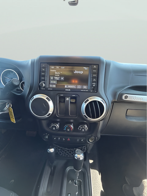 Used 2013 Jeep Wrangler Sahara w/ Dual Top Group AWD/4WD image 16