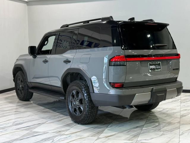 Used 2024 Lexus GX 550 image 8