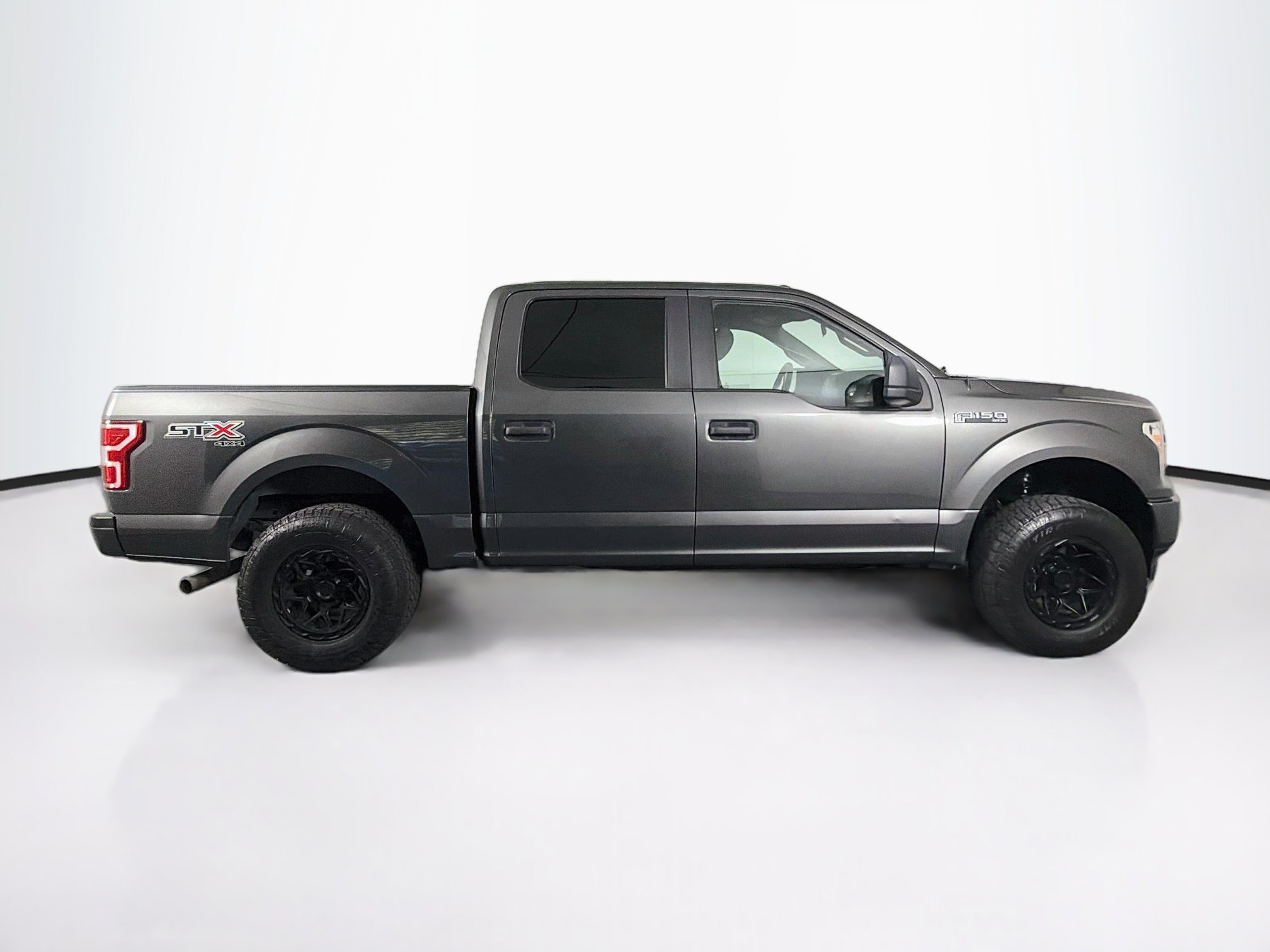 Used 2018 Ford F150 XL w/ Equipment Group 101A Mid AWD/4WD image 10