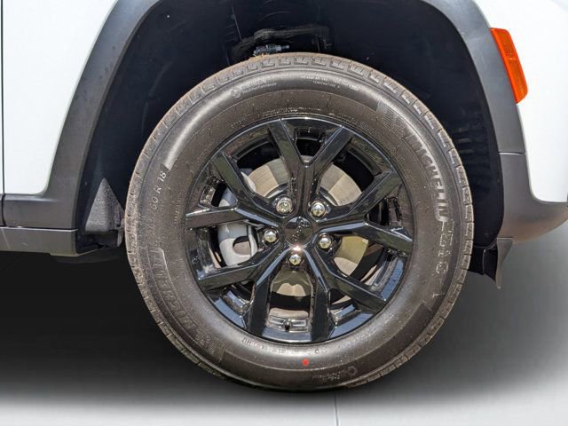 New 2026 Jeep Grand Cherokee Altitude RWD image 10