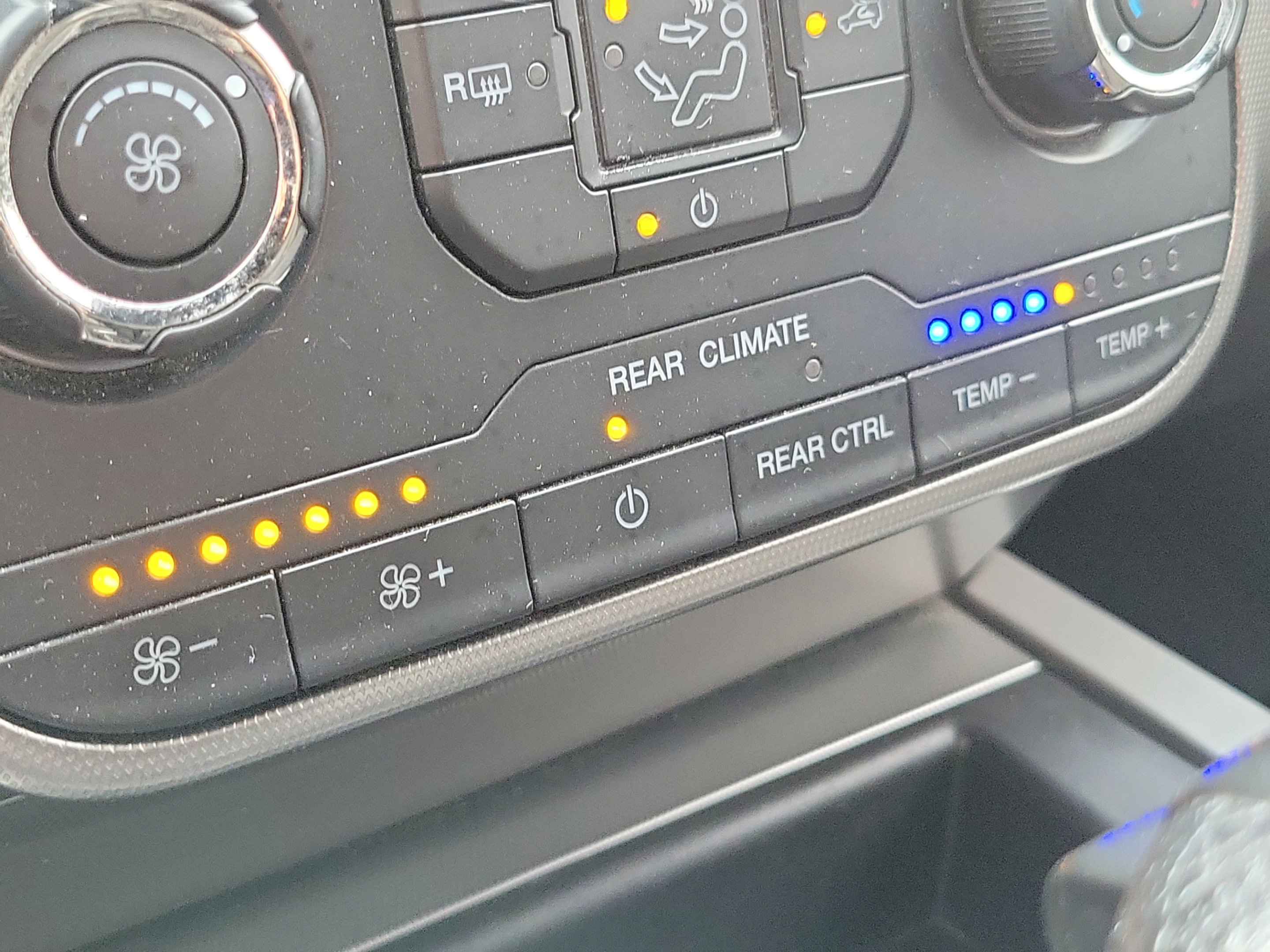 Used 2017 Ford Expedition XLT AWD/4WD image 27