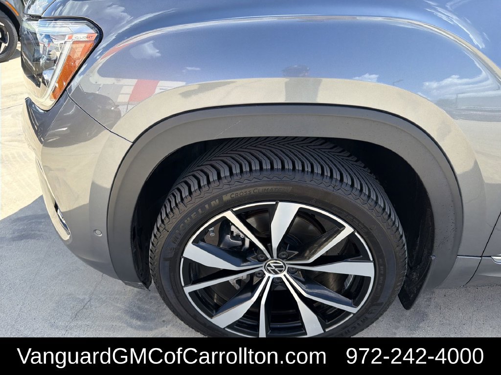 Used 2024 Volkswagen Atlas SEL Premium R-Line AWD/4WD image 19