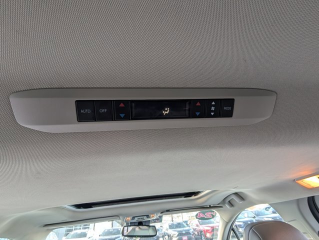 Used 2024 Toyota Sienna XLE image 16