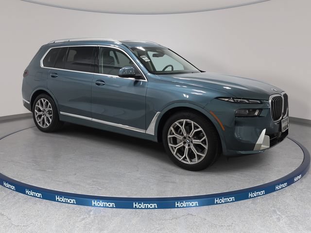 Certified 2025 BMW X7 xDrive40i w/ Premium Package AWD/4WD image 3