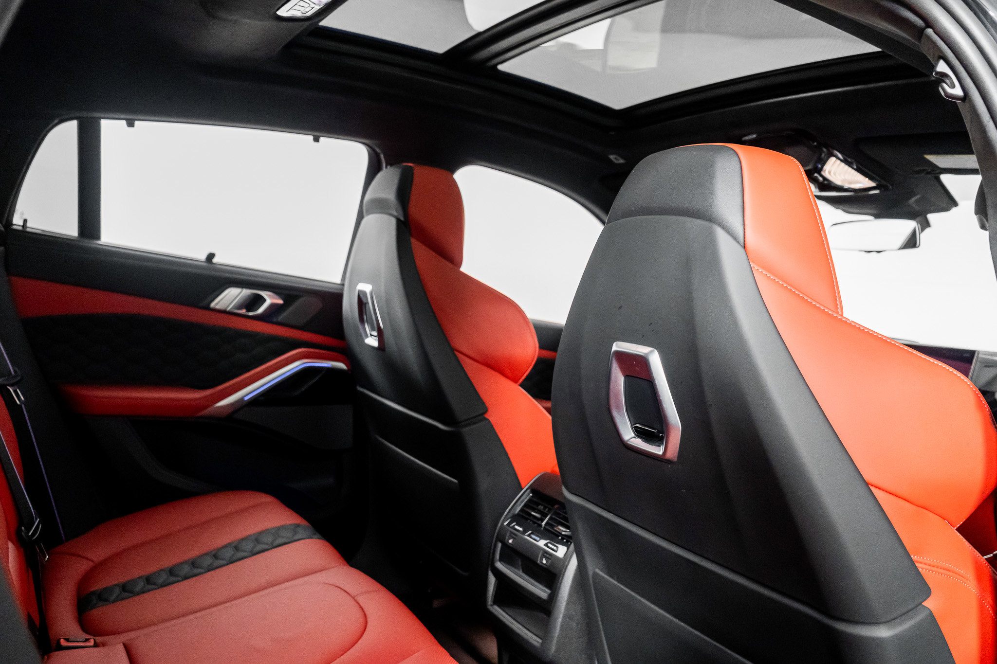 Used 2025 BMW X6 M Competition image 54