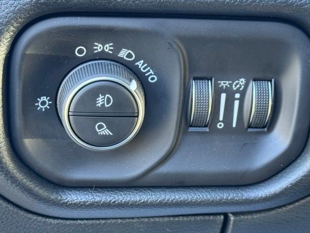 New 2026 RAM 1500 Laramie AWD/4WD image 13