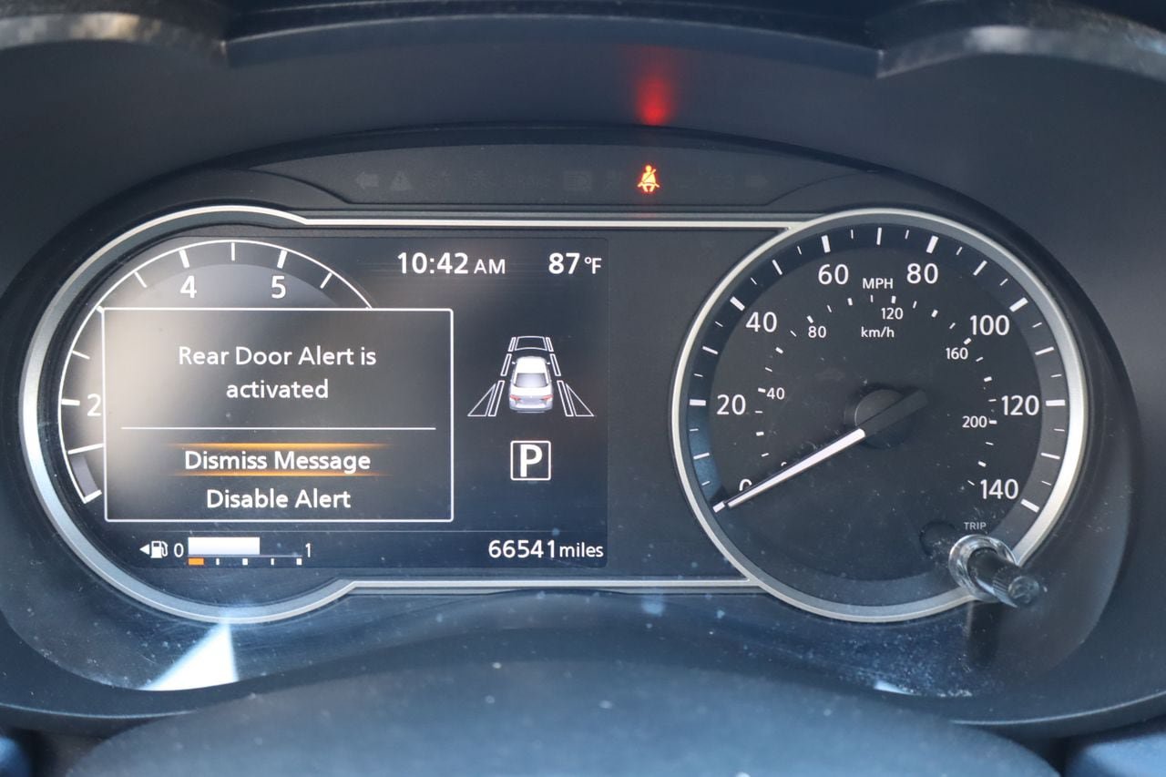 Used 2024 Nissan Versa SV FWD image 8
