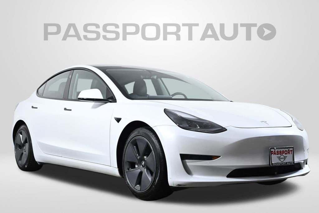 Used 2021 Tesla Model 3 Standard Range Plus image 3