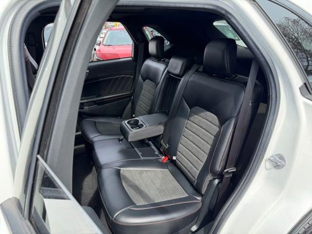 Used 2022 Ford Edge ST-Line AWD/4WD image 23