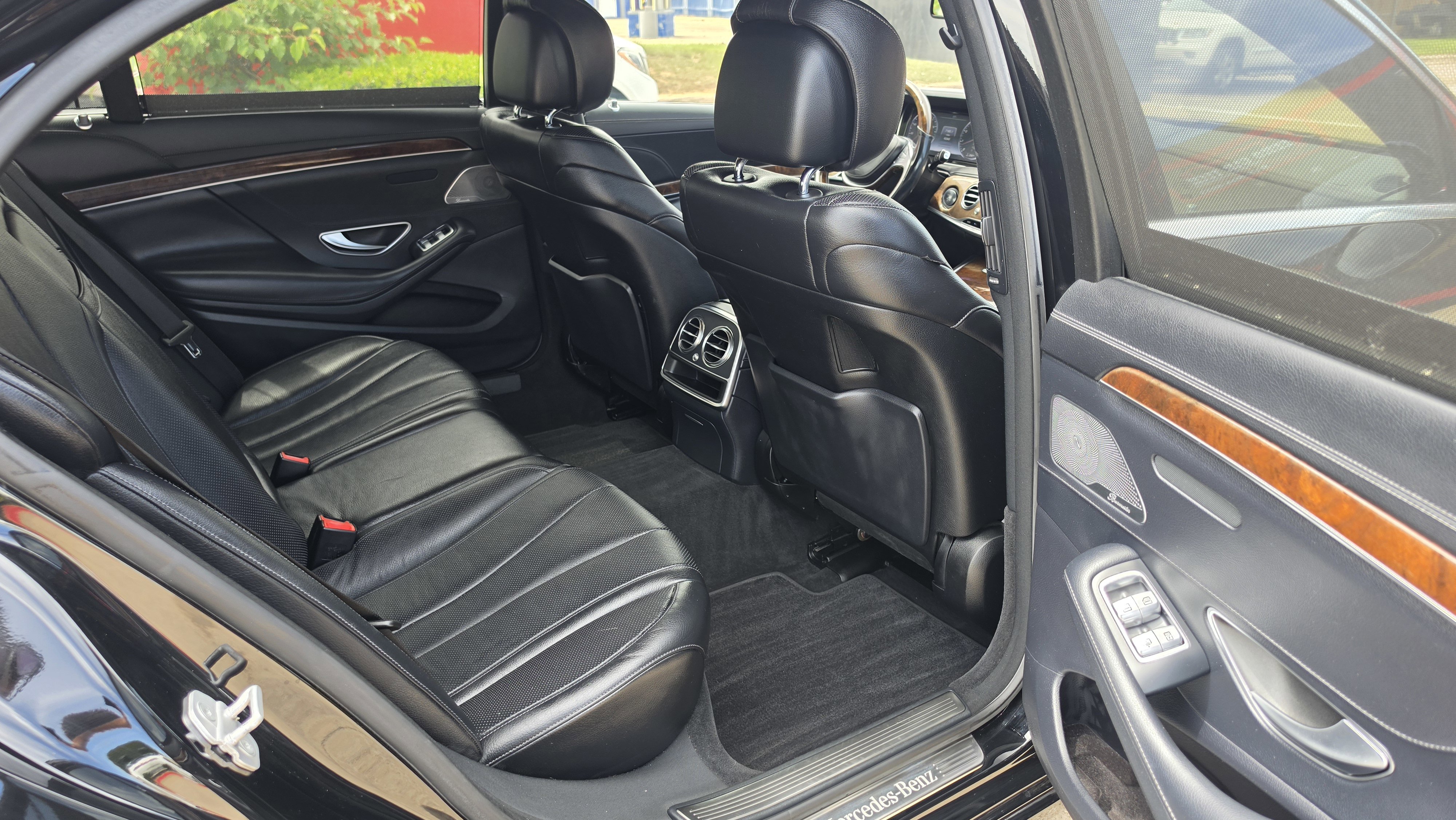 Used 2015 Mercedes-Benz S 550 Sedan image 28
