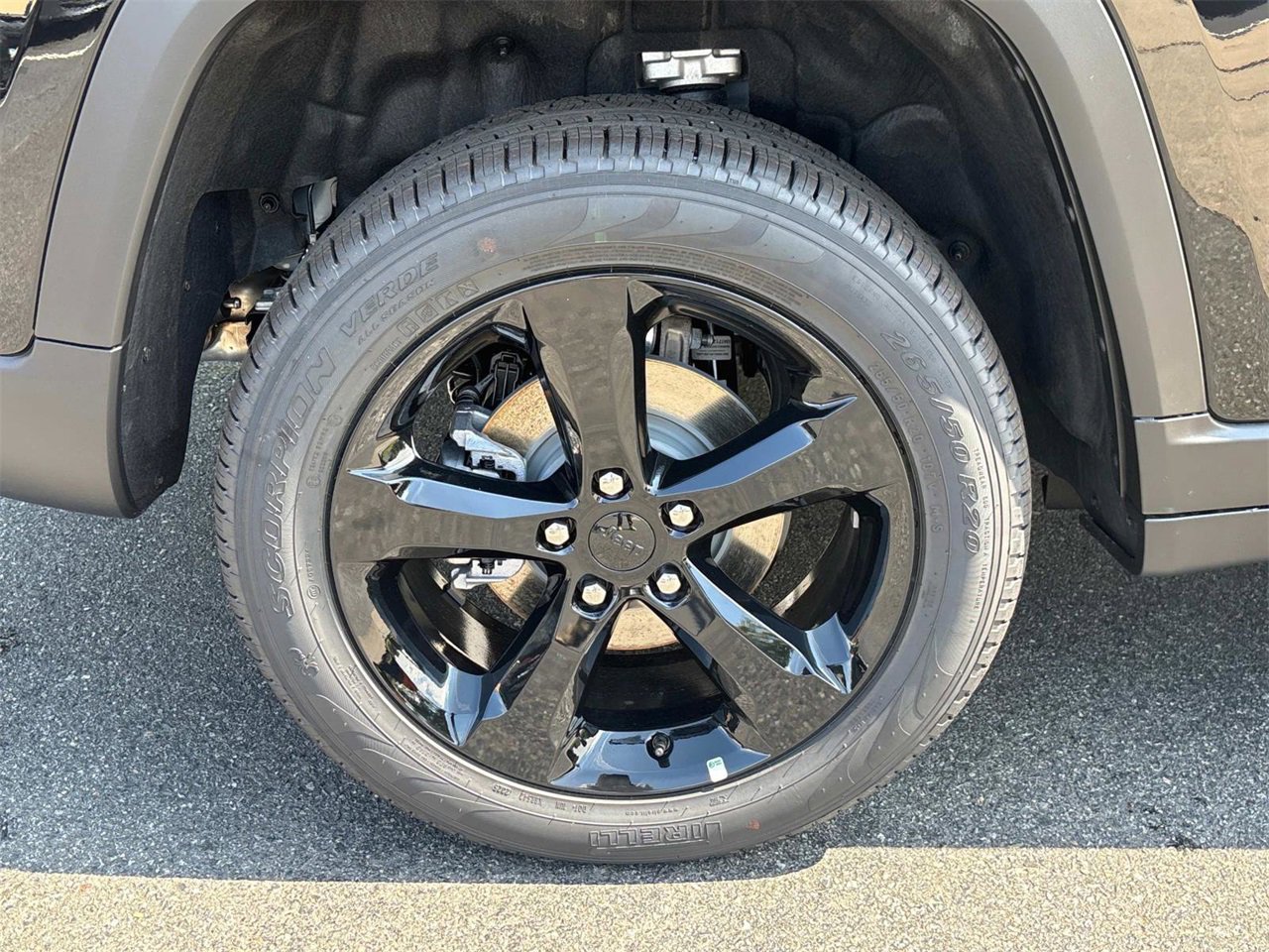 New 2025 Jeep Grand Cherokee Limited w/ Luxury Tech Group II image 34