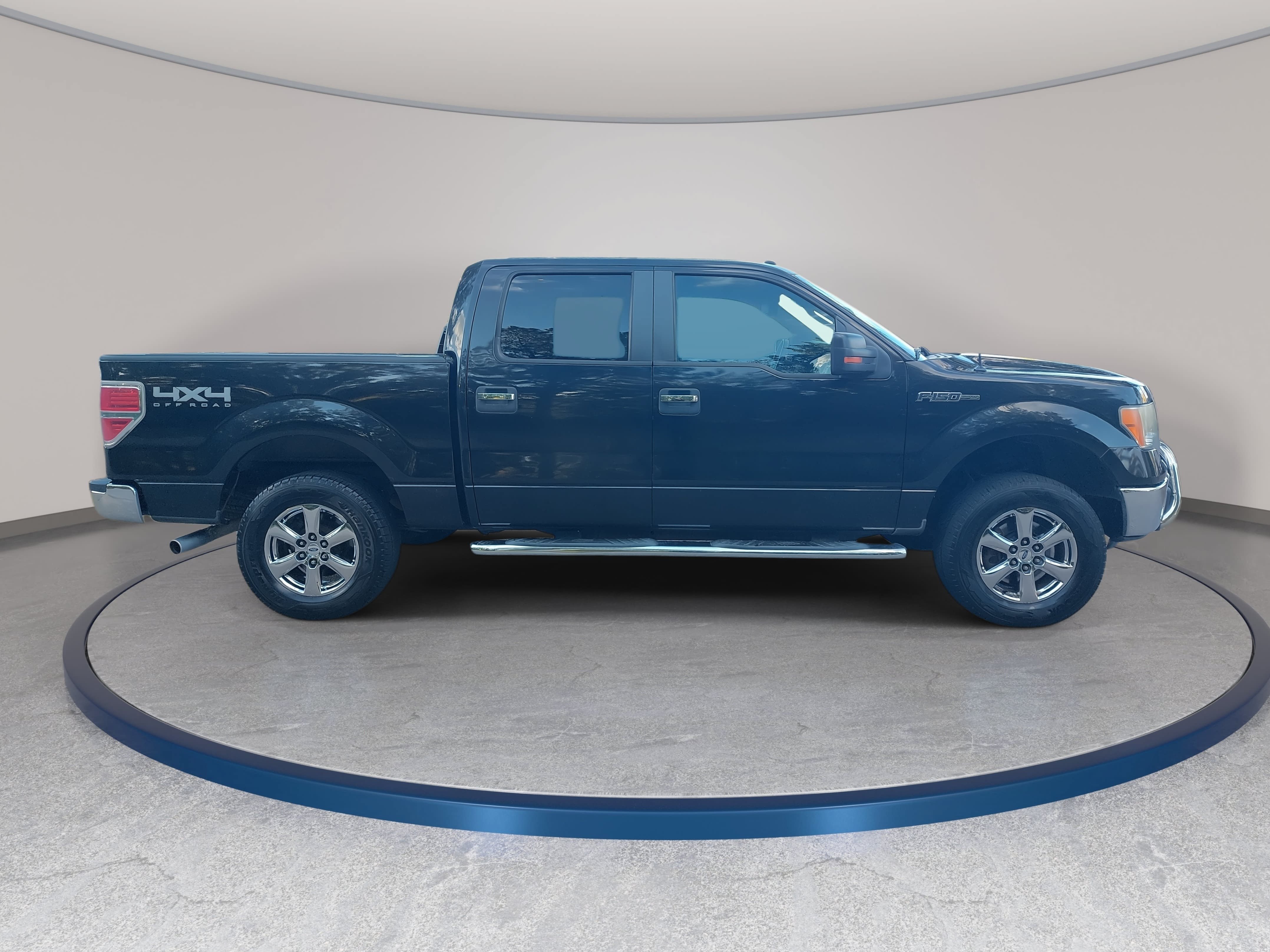 Used 2011 Ford F150 XLT w/ XLT Chrome Pkg AWD/4WD image 4
