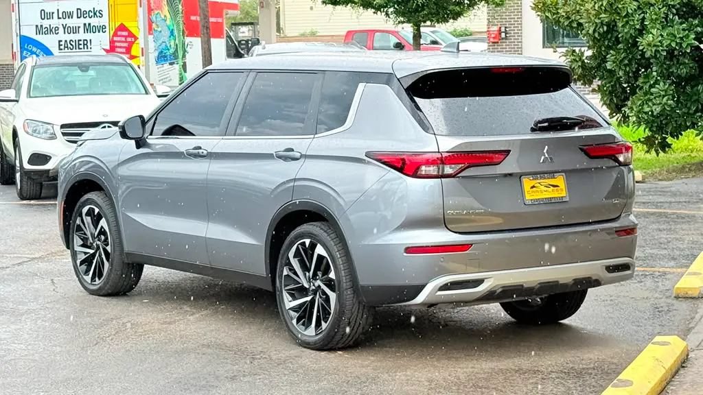 Used 2022 Mitsubishi Outlander SE FWD image 7