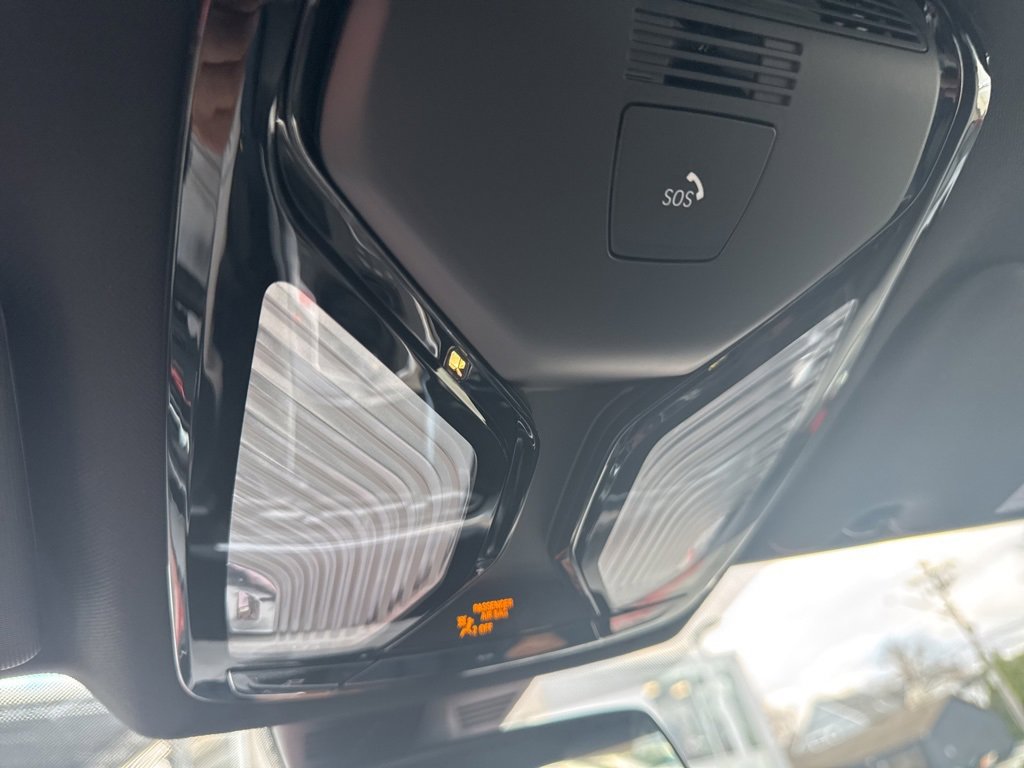 Used 2023 BMW M2 w/ Lighting Package image 31