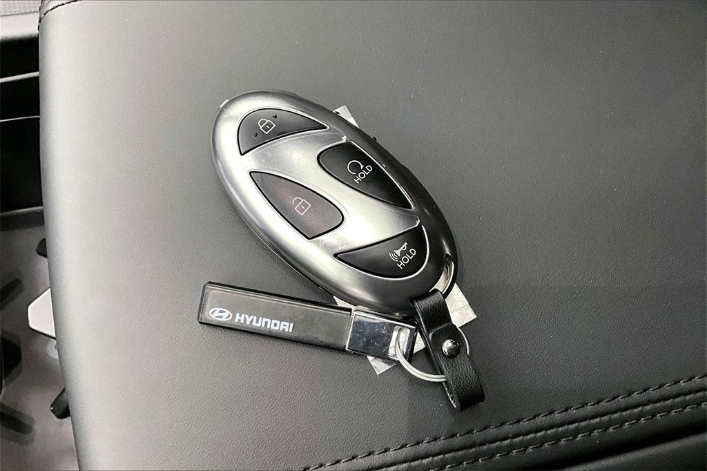 Certified 2025 Hyundai Santa Fe Calligraphy image 10