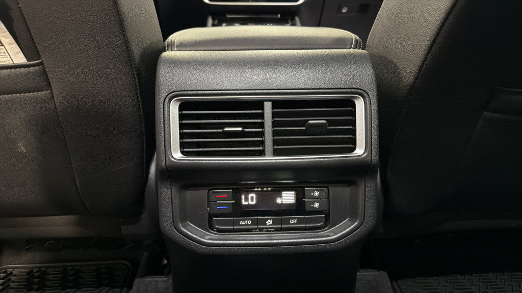 Certified 2026 Volkswagen Atlas SE AWD/4WD image 33