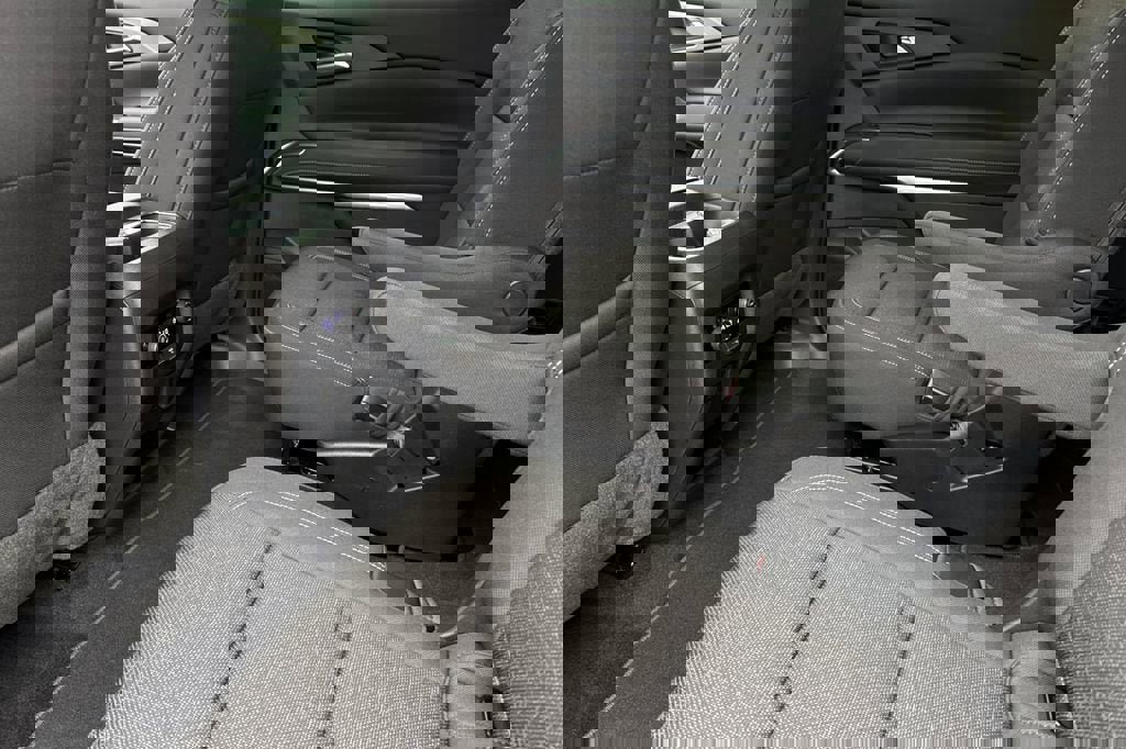 New 2026 Chevrolet Traverse LT w/ Midnight/Sport Edition image 12