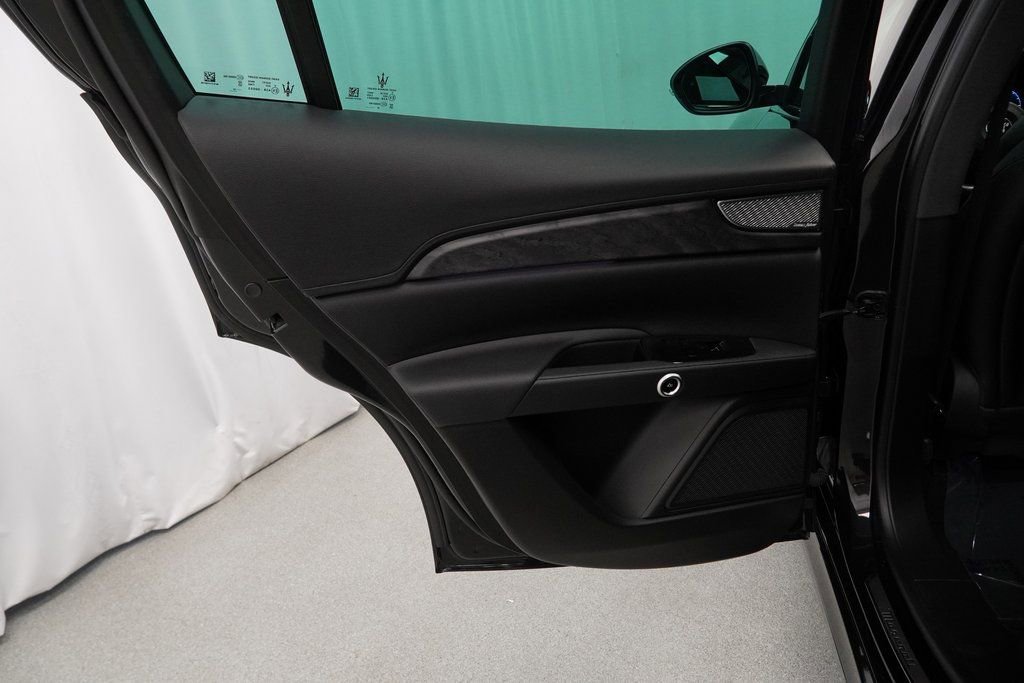 Used 2023 Maserati Grecale Modena image 40