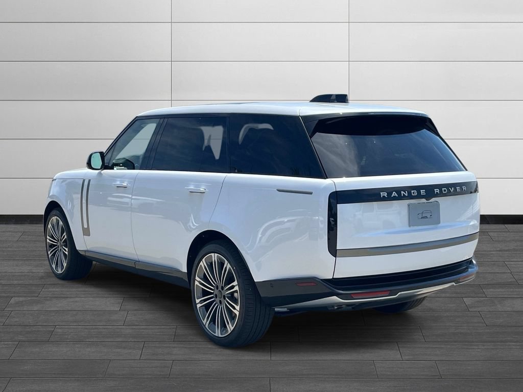 New 2026 Land Rover Range Rover Long Wheelbase SE AWD/4WD image 3
