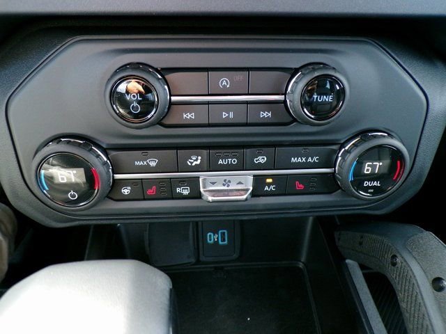 New 2025 Ford Bronco Badlands image 18