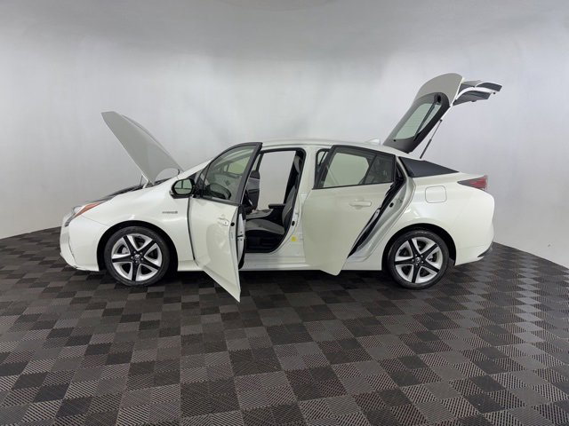 Used 2017 Toyota Prius Three Touring image 9