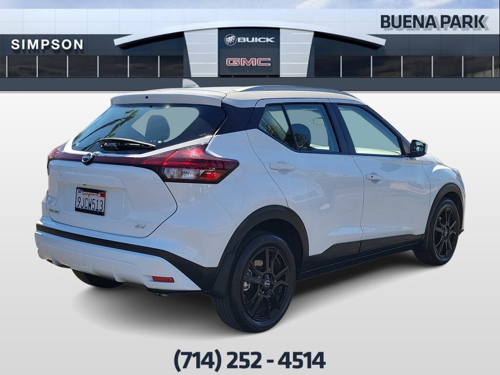 Used 2023 Nissan Kicks SV FWD image 8