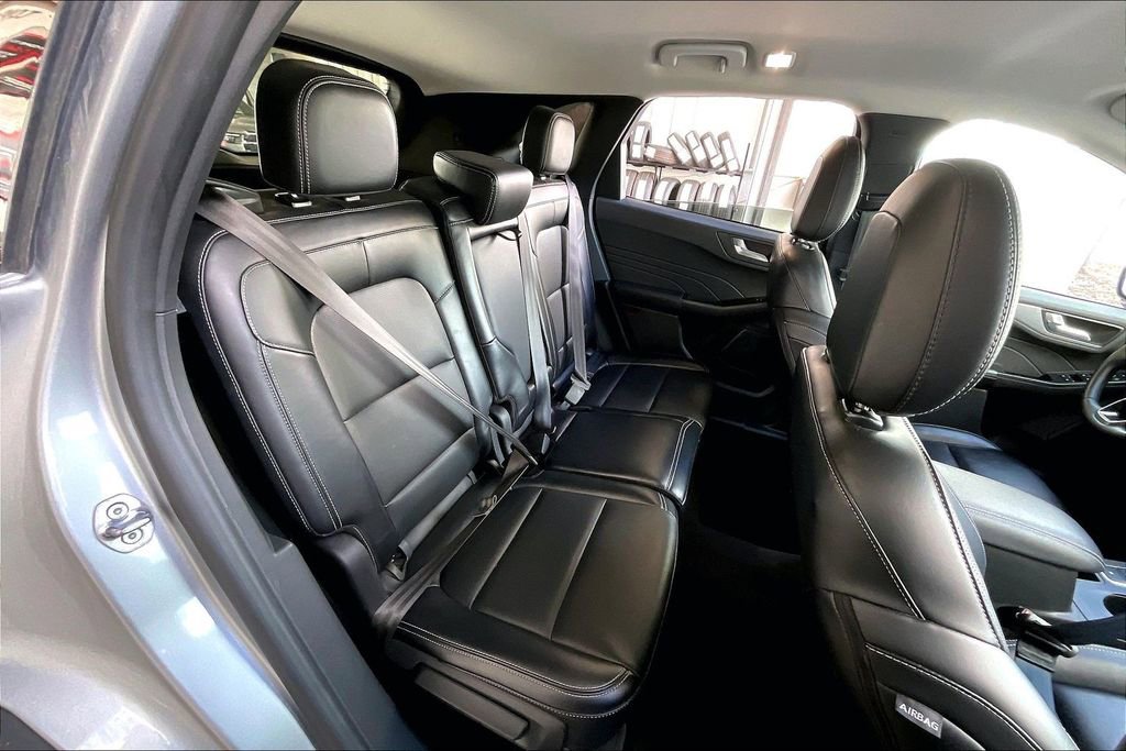 Used 2024 Ford Escape Platinum AWD/4WD image 15