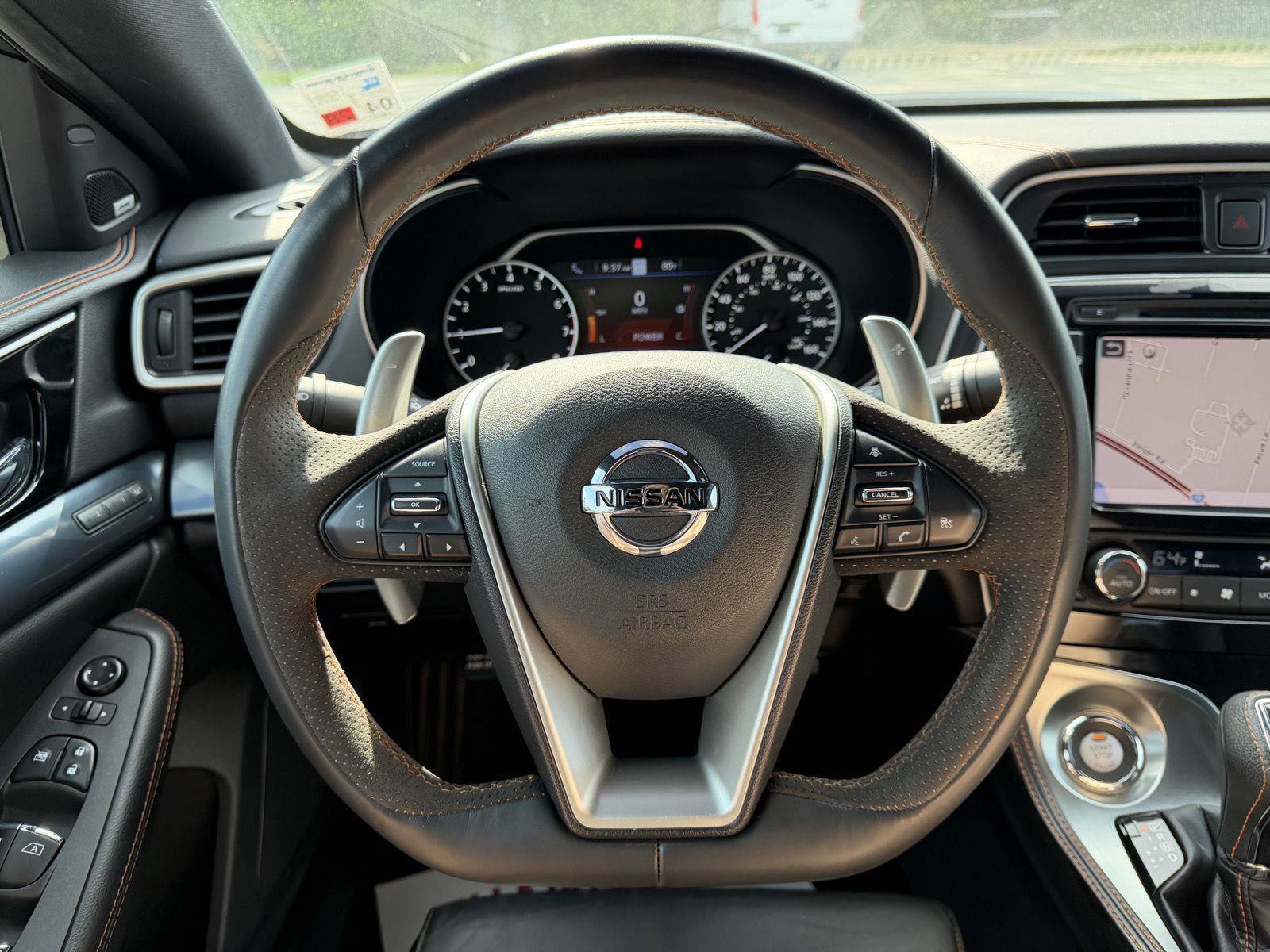 Used 2022 Nissan Maxima SR w/ Sport Mat Group FWD image 10