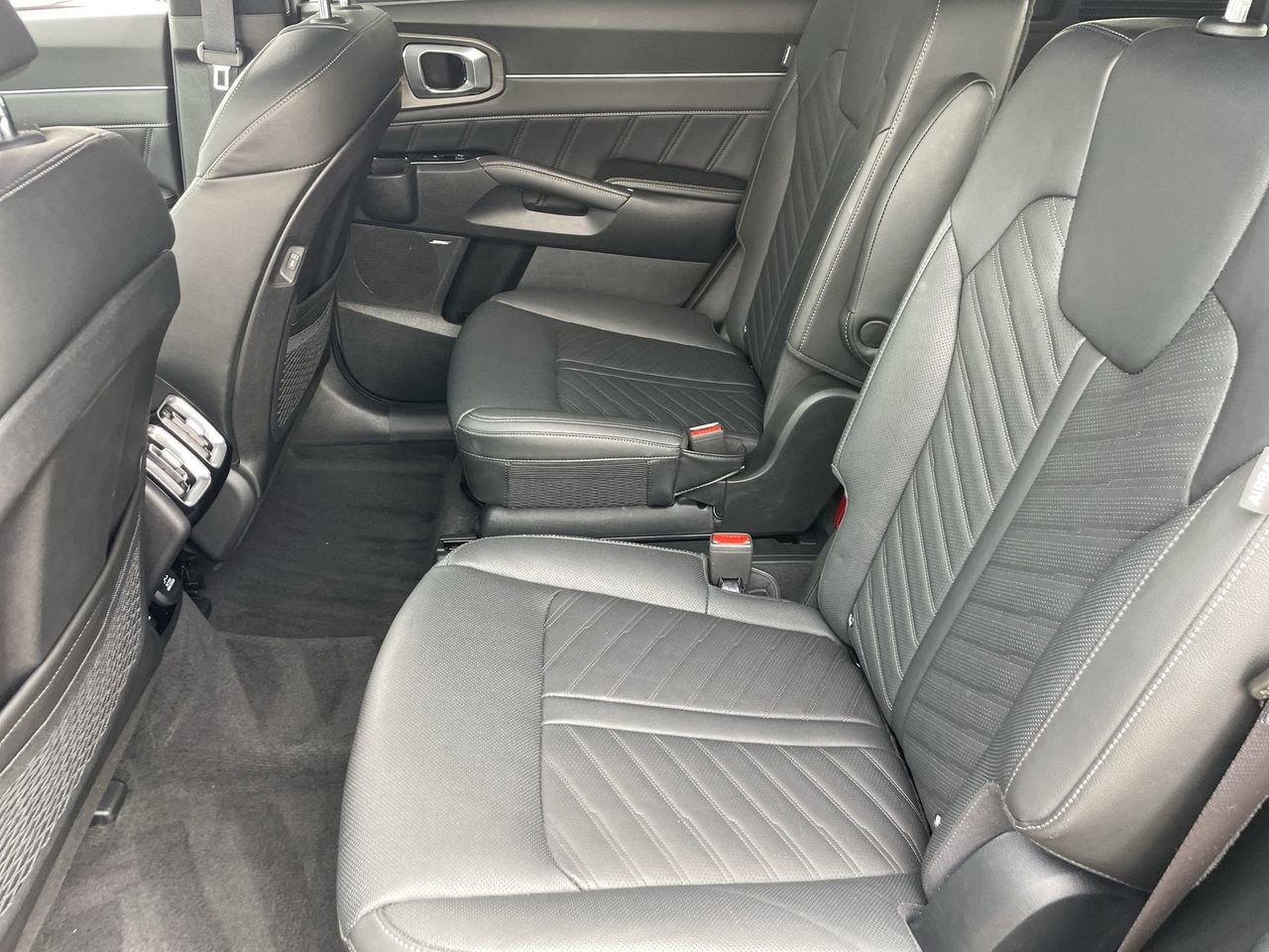 Certified 2025 Kia Sorento SX Prestige image 16